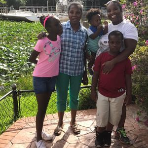 Meet your Posher, Camille